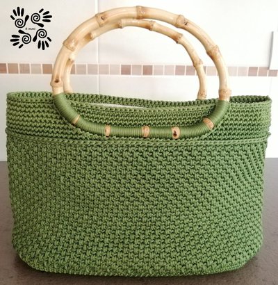 Borsa "Anna" all'uncinetto Borsa "Anna" all'uncinetto