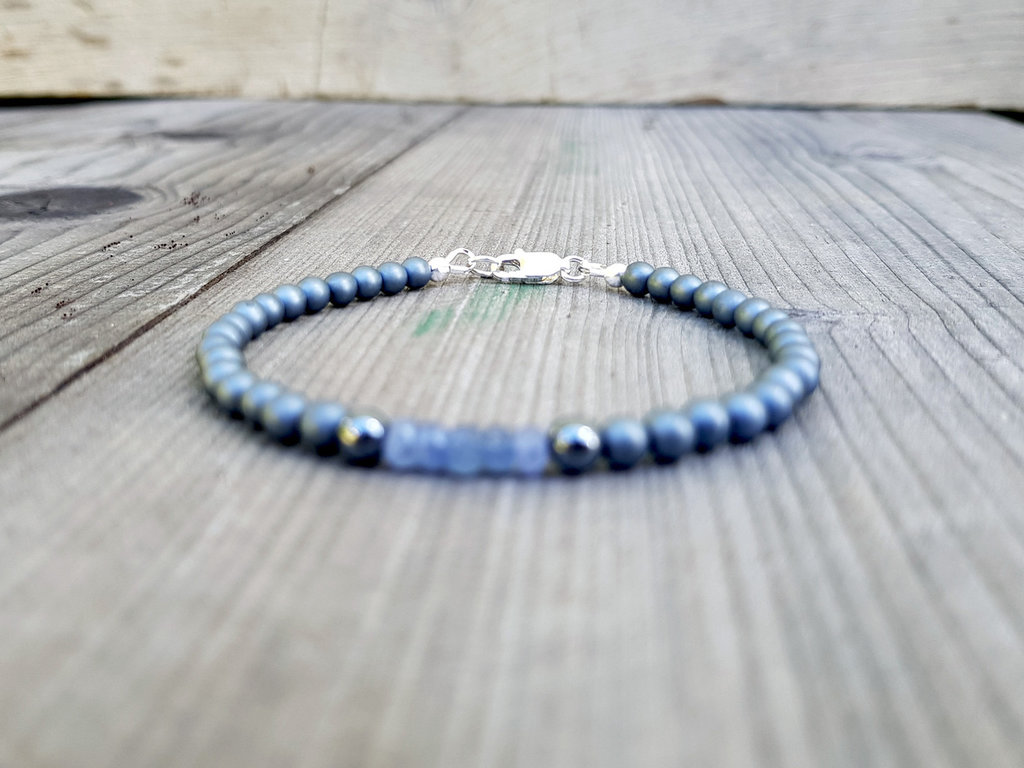 Bracciale artigianale uomo di pietre di ematite e zaffiri blu. Rega