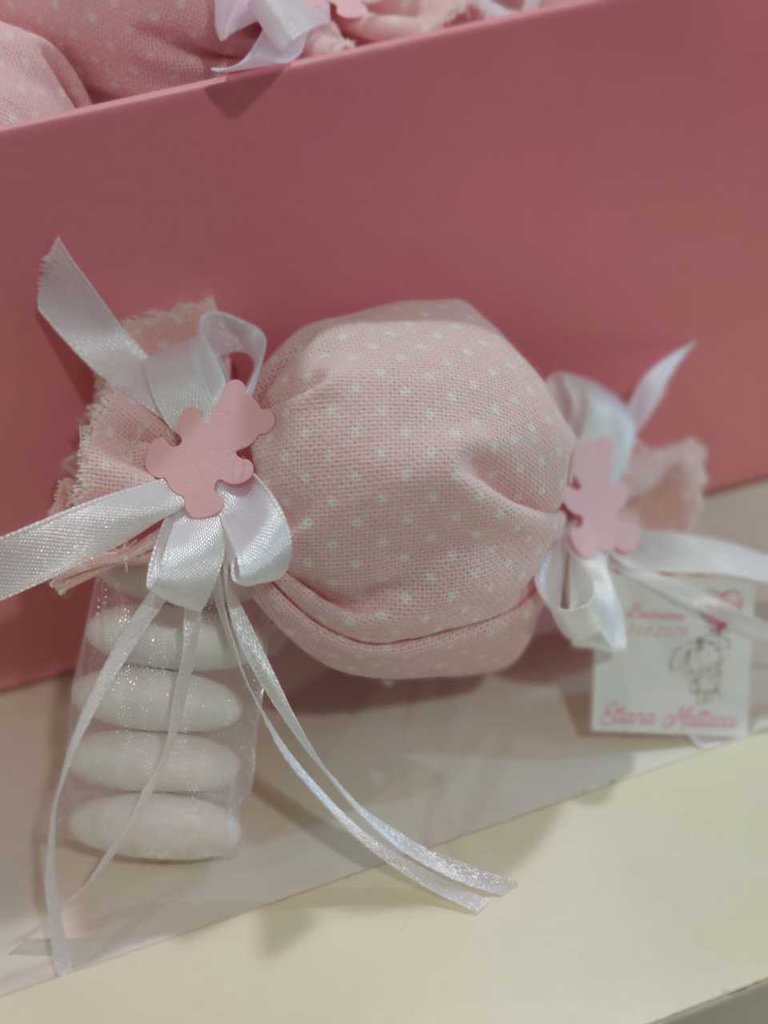 C.X.Y. 12 Sacchetti Portaconfetti Nonwoven Con Gonna E Fiocco – Rosa – 7x9cm Per Bomboniere E Battesimo