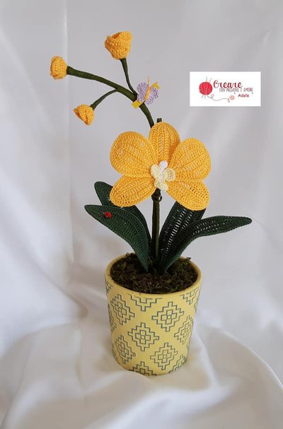 Orchidea fiore singolo ad uncinetto Orchidea fiore singolo ad uncinetto
