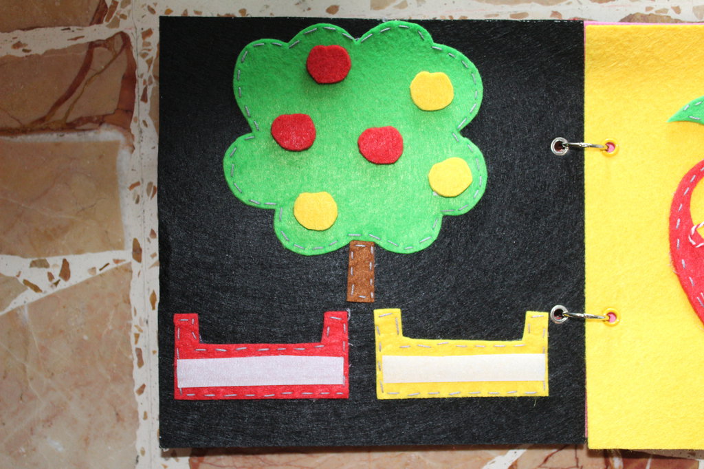 Libro sensoriale in feltro - Quiet Book - Bambini - Per l'asilo e l ...