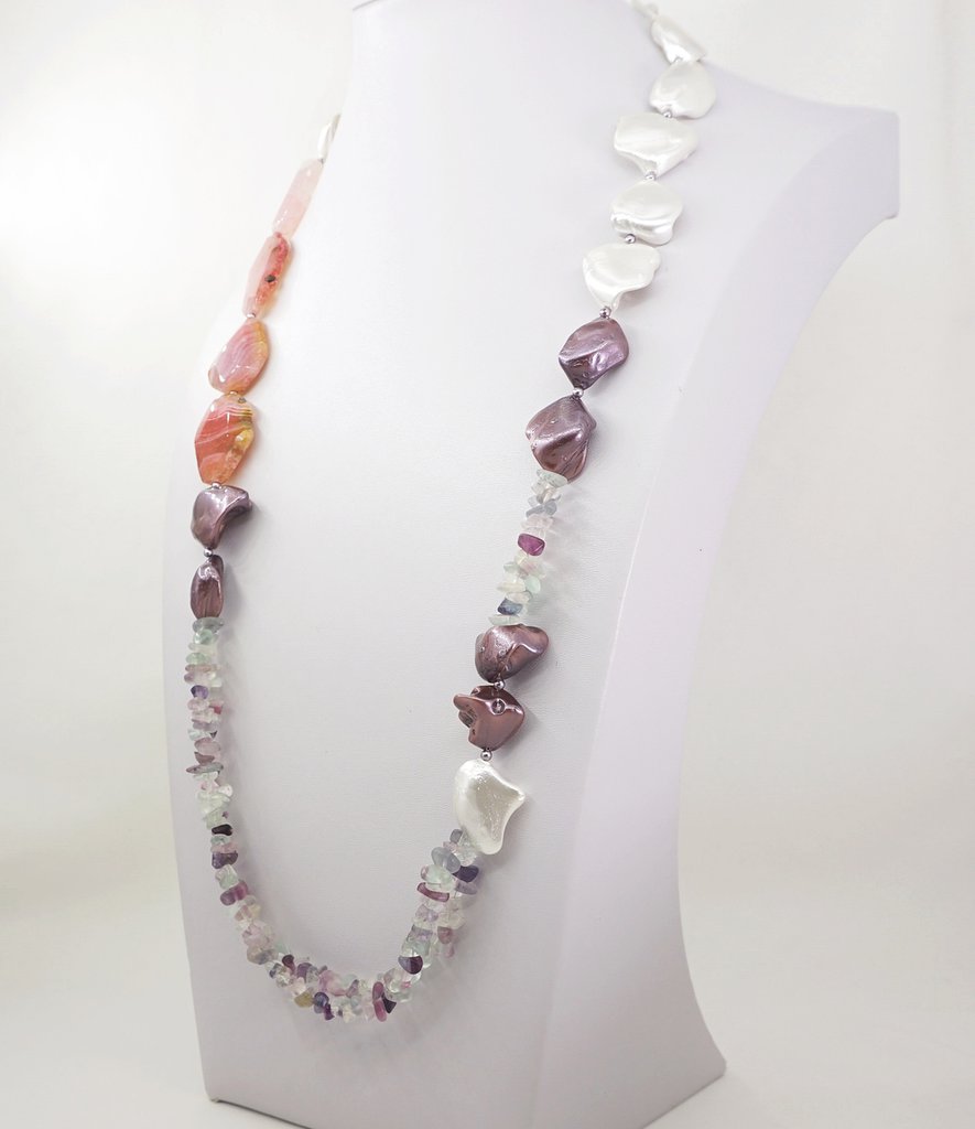 Collana lunga con pietre naturali e ametiste • 60 euro