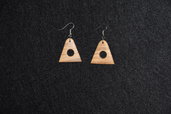 orecchini triangolari in legno d'ulivo . (cod.003)