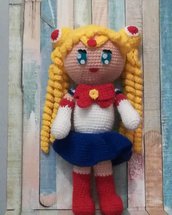 Sailor Moon la guerriera che veste alla marinara 