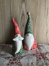 Coppia di gnomi di Natale | ceramica dipinta verde e rosso
