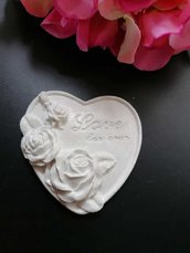 Cuore con rose e scritta love for ever in gesso ceramico profumato per fai da te 