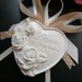 Segnaposto cuore con rose e scritta "love for ever" in gesso ceramico profumato con strass e doppio fiocco 