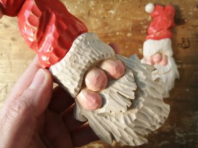Babbo Natale scolpito a mano Babbo Natale scolpito a mano