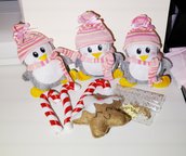 Ordine riservato pinguini con cappellino rosa. 