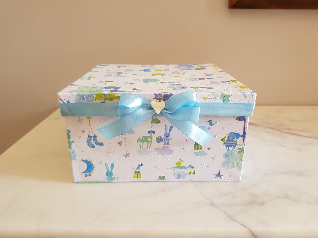 Scatola porta regalo con fiocco azzurro - Bambini - Nascita - di Pi