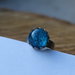 anello blu regolabile