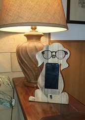 Supporto per cellulare ed occhiali in legno riciclato