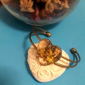 Braccialetto handmade in ottone con fiori secchi