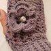 Mezzi guanti realizzati all'uncinetto in misto lana con rose e cristalli Swarovski originali
