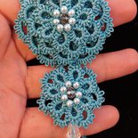 Collana ankars al chiacchierino di color azzurro con filo metallizzato, cristalli e perline in resina