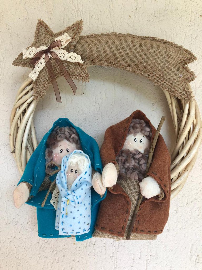 Pallina Natalizia Con Sacra Famiglia – Diametro 7,5 Cm, Confezione Regalo E Preghiera Per Albero Di Natale