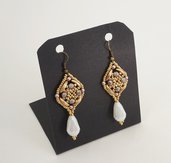 orecchini  oro pendenti tessitura di perline di vetro con goccia bianca cristallo cinese