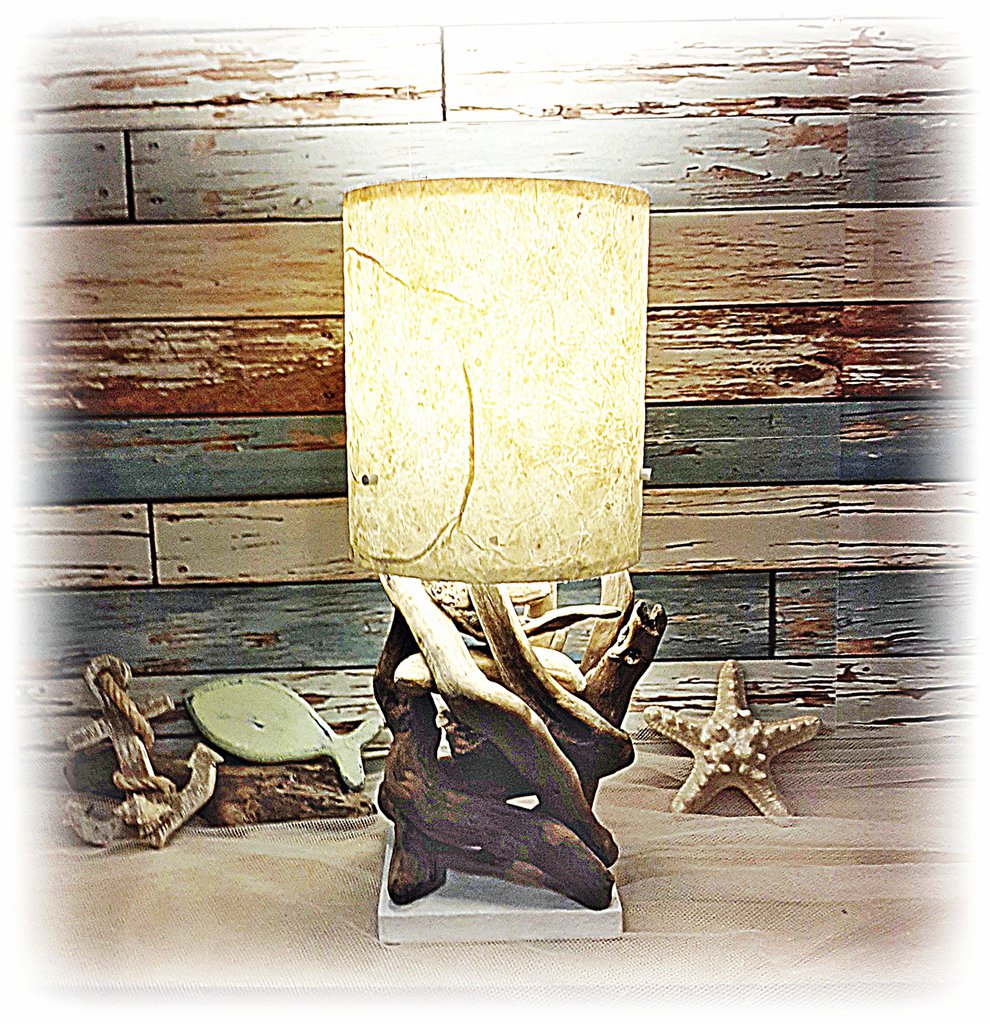 Lampe Sur Pied Artisanale Driftwood En Bois Flotté, Gris, Avec Abat-jour Et Ampoule LED