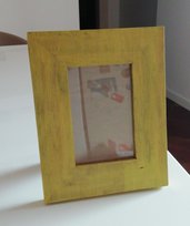 Portafoto in legno colore giallo 