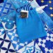 shopper tessuto loneta mattonelle azzurre con pochette