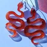 orecchini serpenti rossi con sfumature