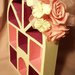 Collezione Fiori - Mensola di legno piccola con fiori di porcellana fredda
