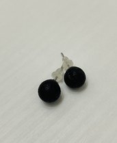 Perle nere in pietra lavica 