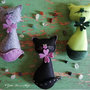 Teneri gattini in feltro con dettagli in feltro di lana e strass