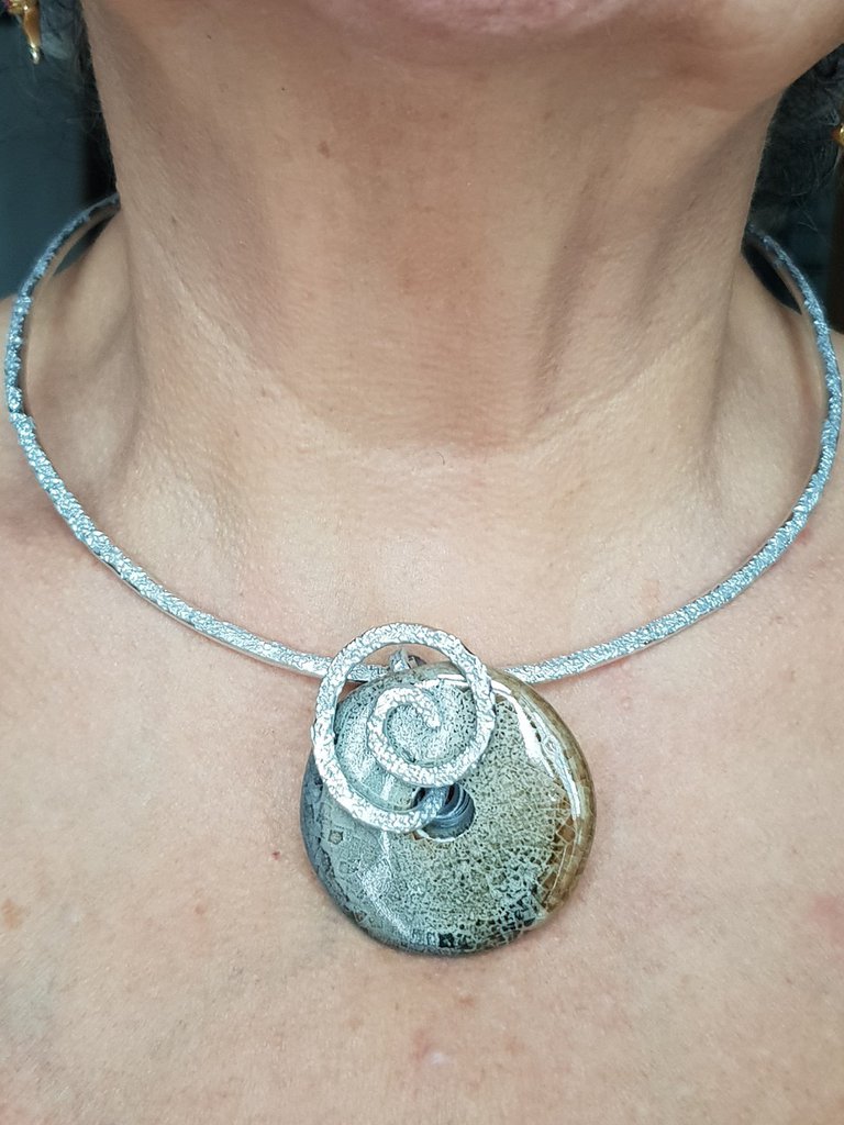 Collana girocollo semirigida modellabile in alluminio battuto diam... | su MissHobby