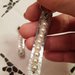 Orecchini pendenti a lobo in alluminio battuto con perle 