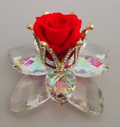Fiore doppio cristallo con corona di strass e rosa eterna 