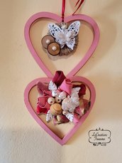 Cuore doppio decorativo in legno, fuoriporta, boccioli cuciti a mano, rosa