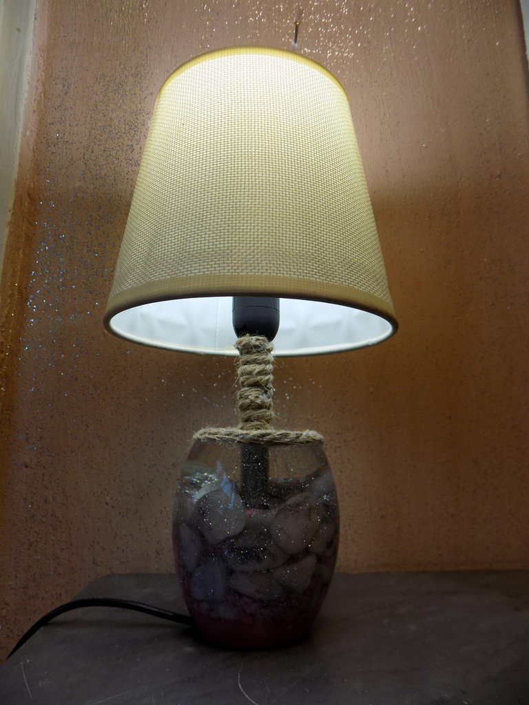 Lampada Da Tavolo Relaxdays Con Paralume In Tessuto Rosa E Base Acciaio – E14, 32x18 Cm, Con Interruttore Sul Cavo