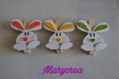 Mollette in legno decorate con conigli in gomma crepla