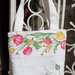 borsa bianca con fiori