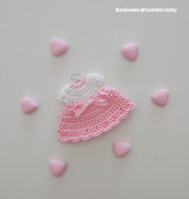 Bomboniera nascita, Battesimo, primo compleanno bimba mini vestitino uncinetto magnete.