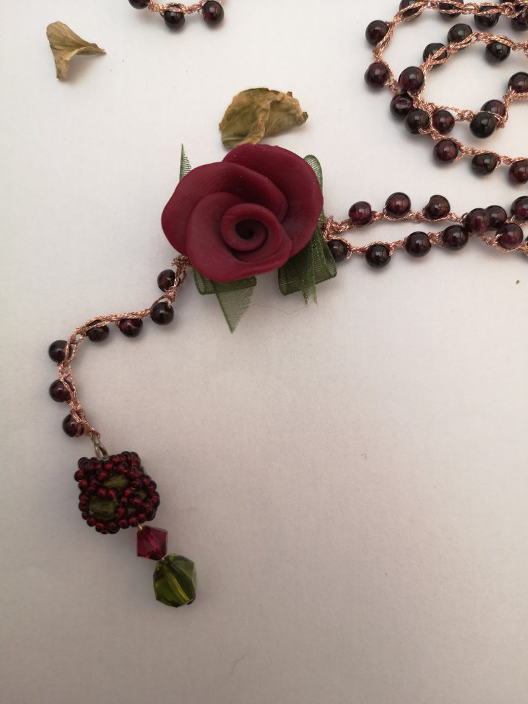 Collana retrò con perle di rodolite - Gioielli - Collane - di gioia... | su