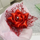 Rosa rossa 🌹 in raso 