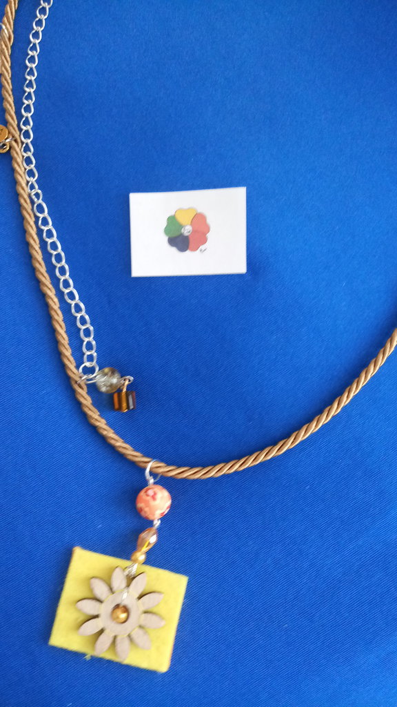 Collana con perle in ceramica - Gioielli - Collane - di Lucia Taras