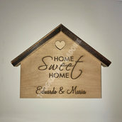 Casetta in legno personalizzabile “HOME Sweet HOME”.