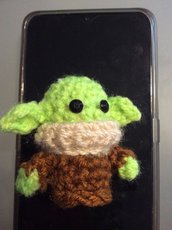 Mini baby Yoda in lana