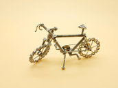 bicicletta piccola da corsa in acciaio misure 16x10 cm bicycle Metal sculpture metal artmetal sculpture art recycled metal art