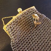 borsetta color bronzo con chiusura vintage originale