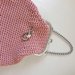 borsetta rosa antico realizzata all'uncinetto con chiusura e spilla anni '60