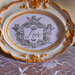 Cornice decorativa piccola in polvere ceramica con rilievi in oro scritta "Love" Pezzo Unico