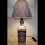 lampada Jack Daniels,Lampada da tavolo,abatjour,bottiglia artigianale,lampada personalizzata,industriale, design,handmade,vintage, urban