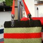 Borsa uncinetto fatta a mano righe rossa nero verde handmade