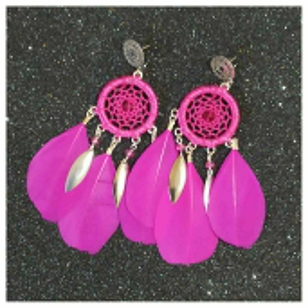 Ritratto Indiano Della Donna Di Bello Modo Con Gli Orecchini Orientali Degli Accessori Ragazza Araba I Gioielli Bellezza Modello 135931517