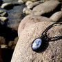 ciodolo in macrame con sodalite