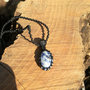 ciondolo in macramè con sodalite